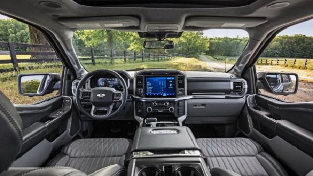2024 Ford Super Duty interior